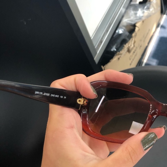 Prada sunglasses - Picture 3 of 4